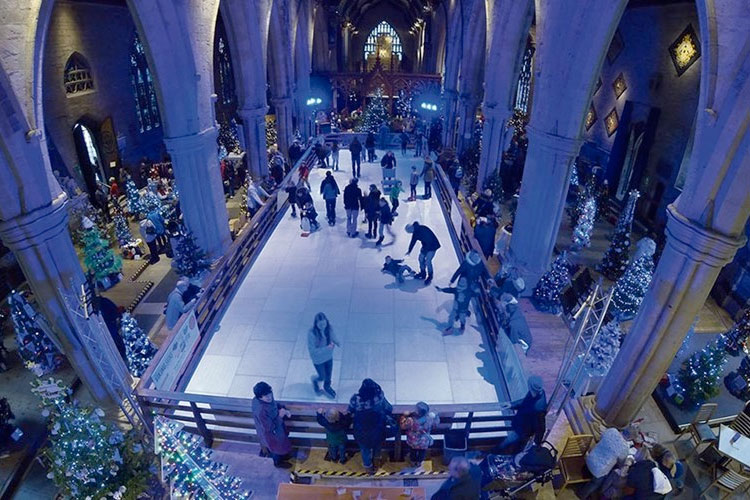 schaatsen in de gouwekerk